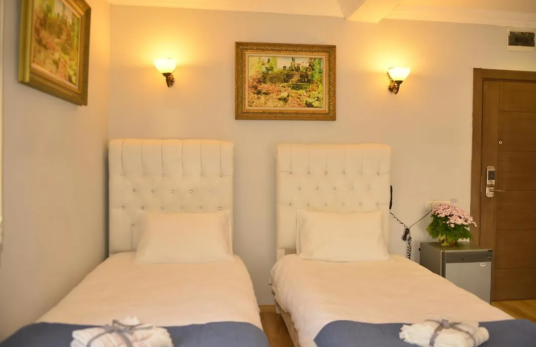 Pure Diamond Hotel-1